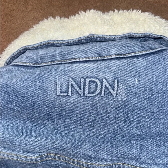 LNDN Blue Denim Jacket with Sherpa Lining NWT XS - Picture 8 of 8